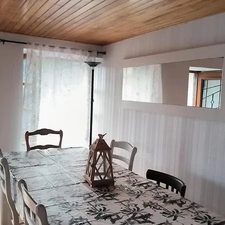 De Location De Vacance - St-flour - 6-8 Personnes Dans Le Cantal * Saint-Flour (Cantal)