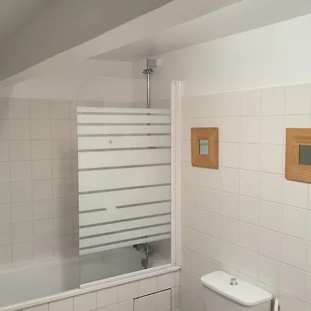 De Location De Vacance - St-flour - 6-8 Personnes Dans Le Cantal *
