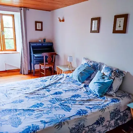 Apartment De Location De Vacance - St-flour - 6-8 Personnes Dans Le Cantal