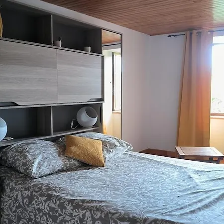 De Location De Vacance - St-flour - 6-8 Personnes Dans Le Cantal Apartment *